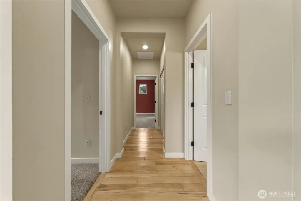 1114 SE Creekside Drive College Place WA 99324
