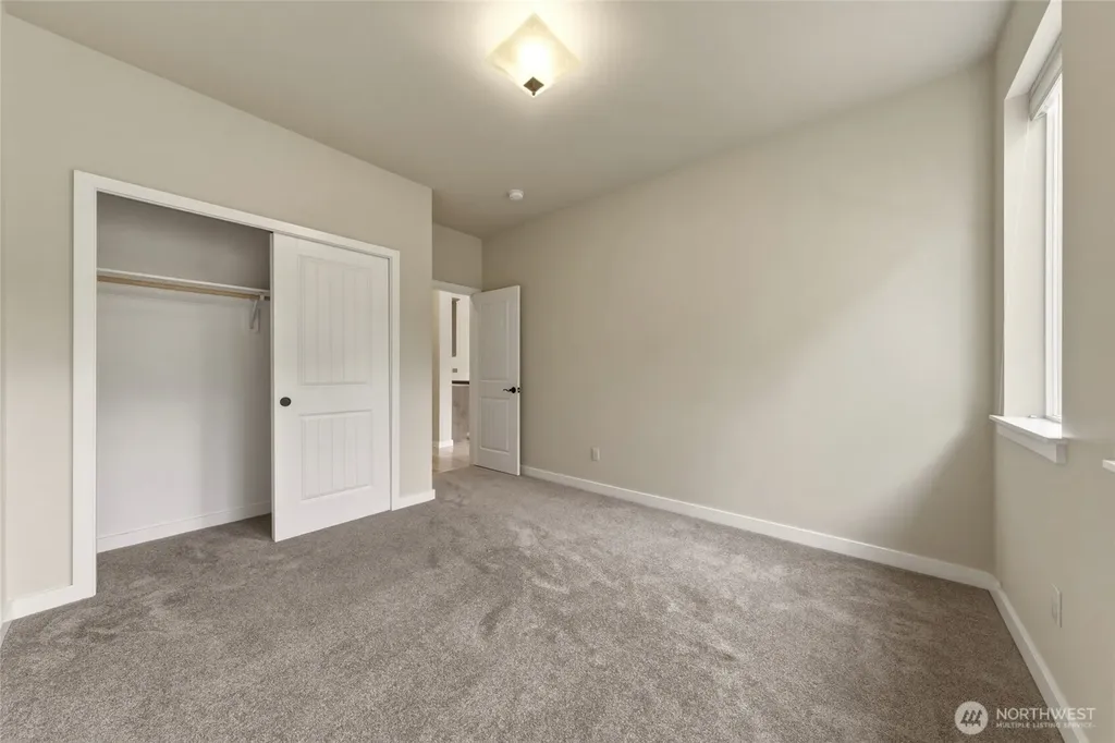 1114 SE Creekside Drive College Place WA 99324