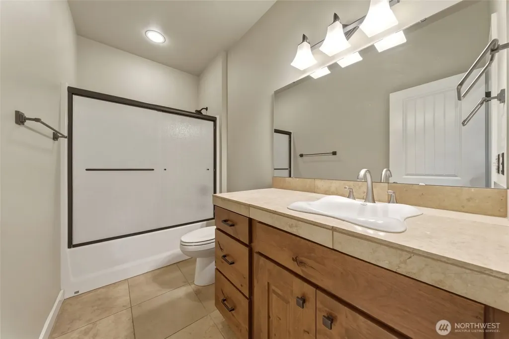 1114 SE Creekside Drive College Place WA 99324