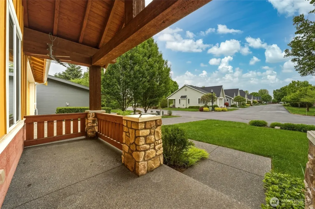 1114 SE Creekside Drive College Place WA 99324