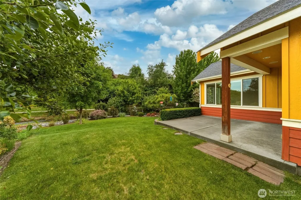 1114 SE Creekside Drive College Place WA 99324