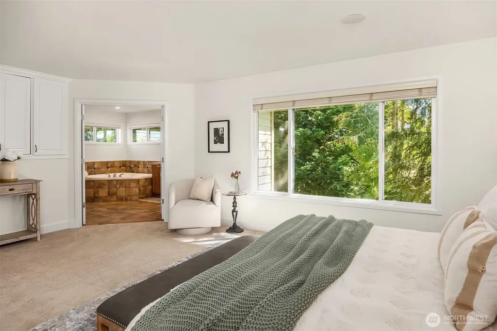 1032 272nd Place SE Sammamish WA 98075