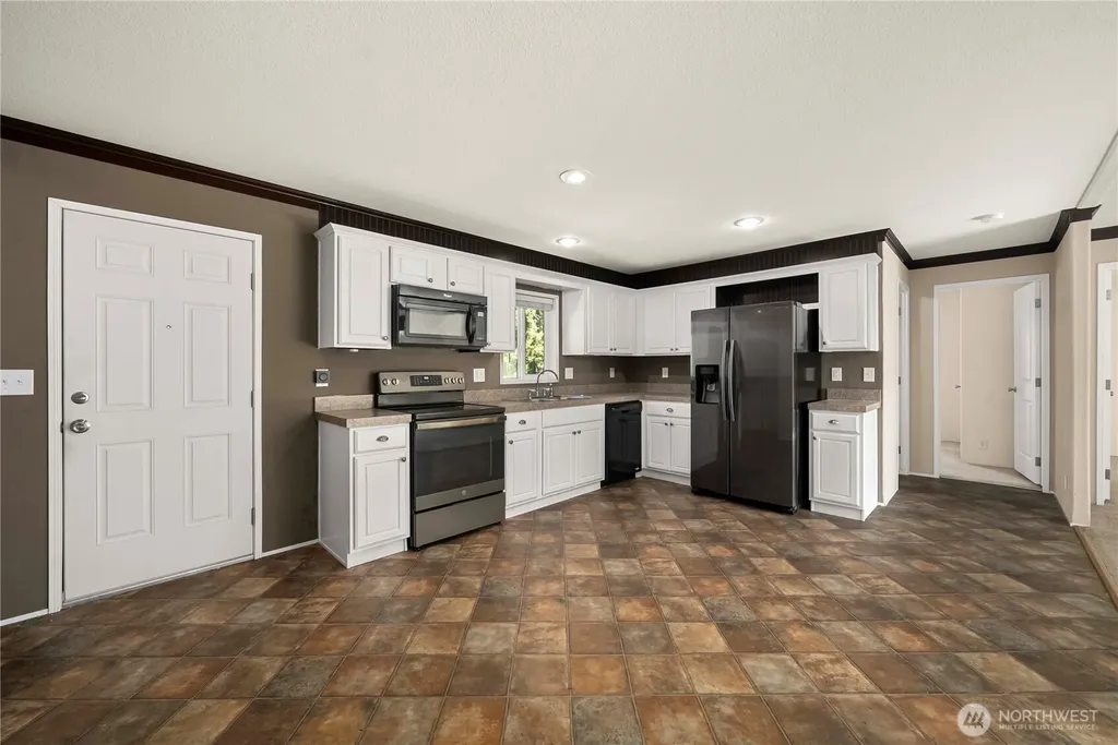 19026 2nd Street E Lake Tapps WA 98391