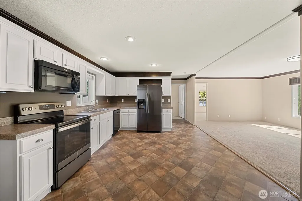 19026 2nd Street E Lake Tapps WA 98391
