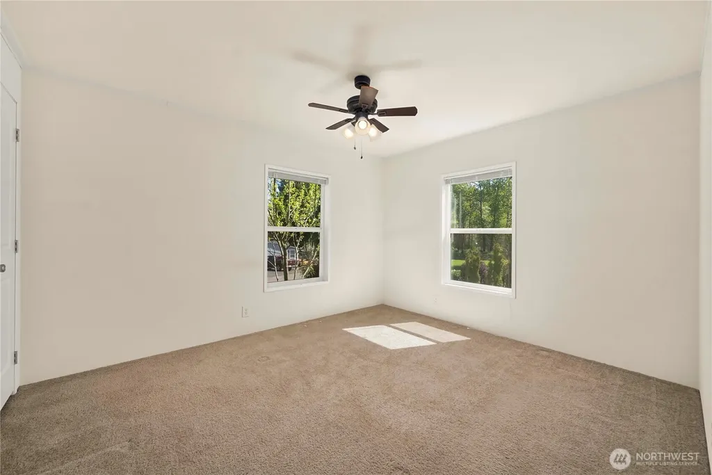 19026 2nd Street E Lake Tapps WA 98391