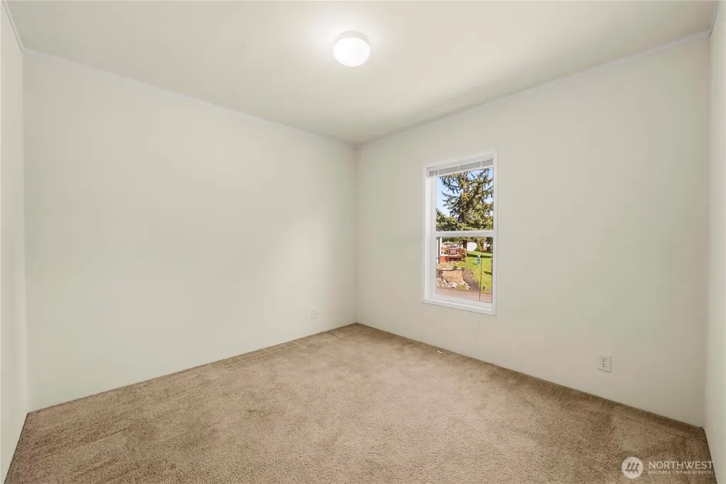 19026 2nd Street E Lake Tapps WA 98391