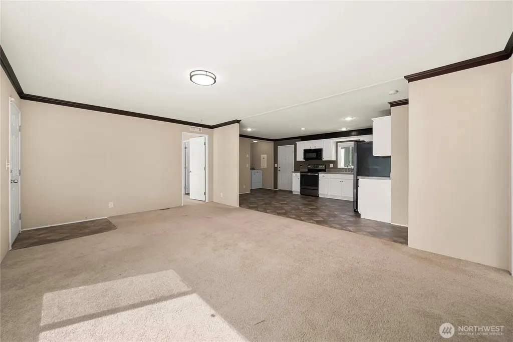 19026 2nd Street E Lake Tapps WA 98391