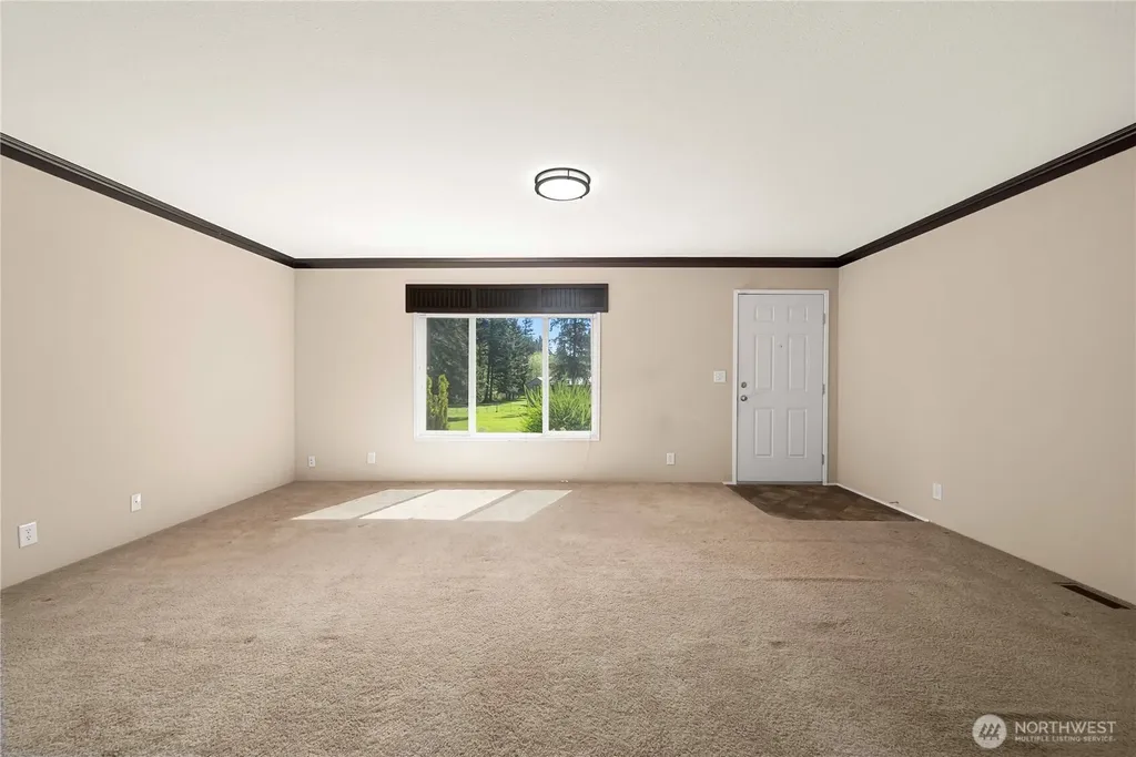 19026 2nd Street E Lake Tapps WA 98391
