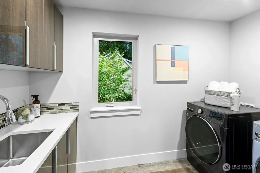 8587 Springridge Road NE Bainbridge Island WA 98110