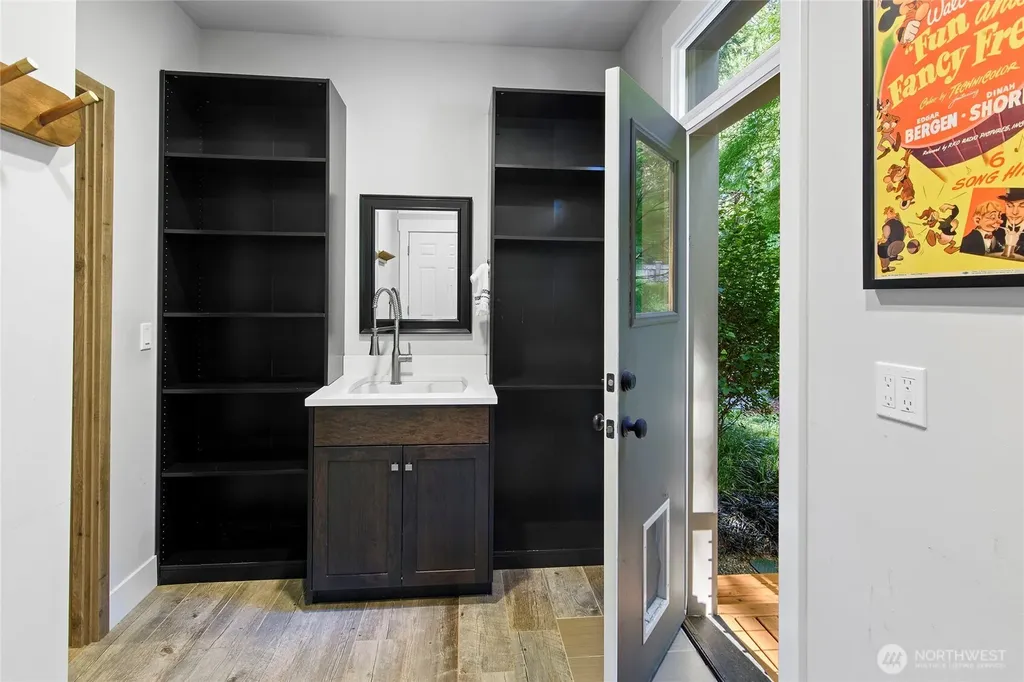 8587 Springridge Road NE Bainbridge Island WA 98110