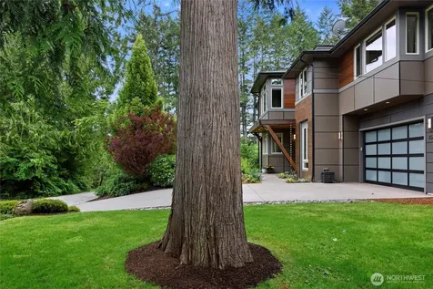 8587 Springridge Road NE Bainbridge Island WA 98110