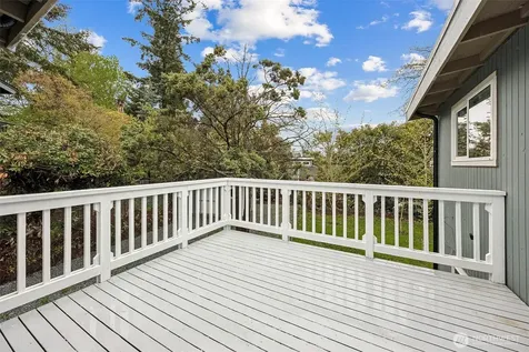 1300 SW 125th Place Seattle WA 98146