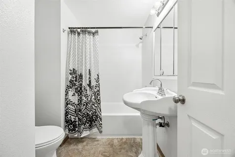 1300 SW 125th Place Seattle WA 98146