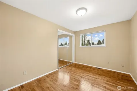 1300 SW 125th Place Seattle WA 98146