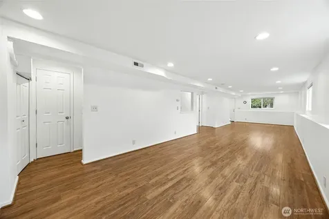 1300 SW 125th Place Seattle WA 98146