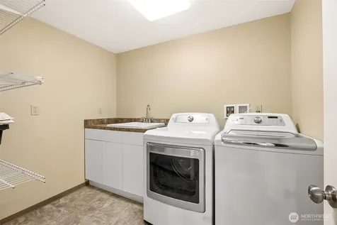 1300 SW 125th Place Seattle WA 98146