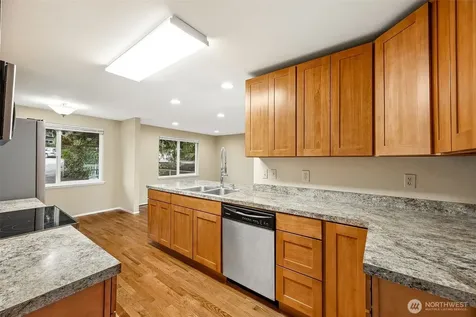1300 SW 125th Place Seattle WA 98146