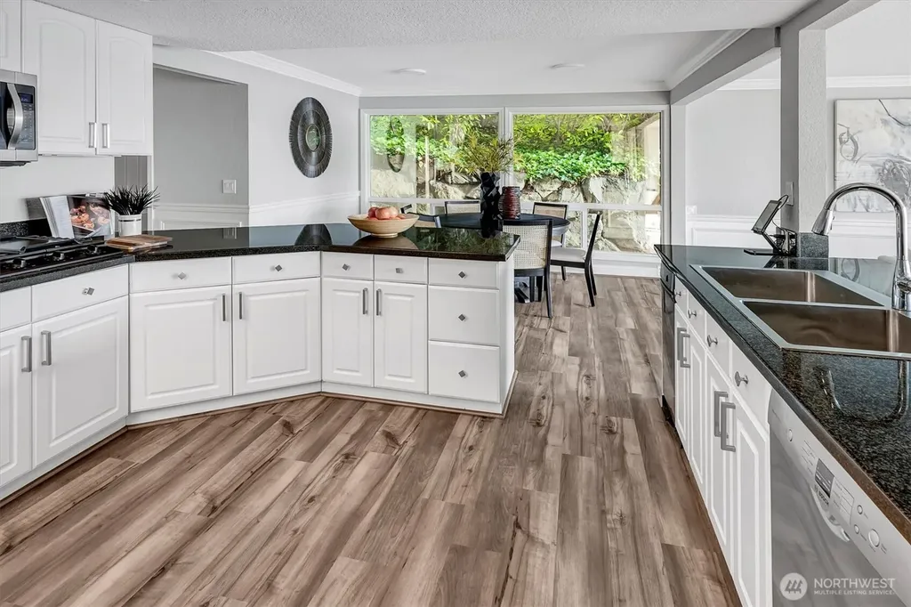 8001 Talbot Road Edmonds WA 98026