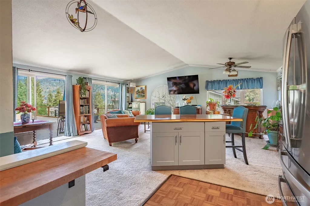 69 North Point Drive Bellingham WA 98229