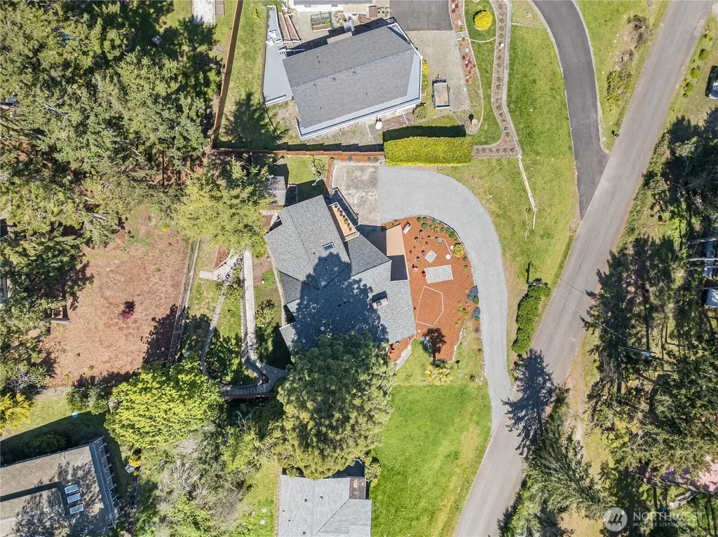 382 Discovery Way Sequim WA 98382