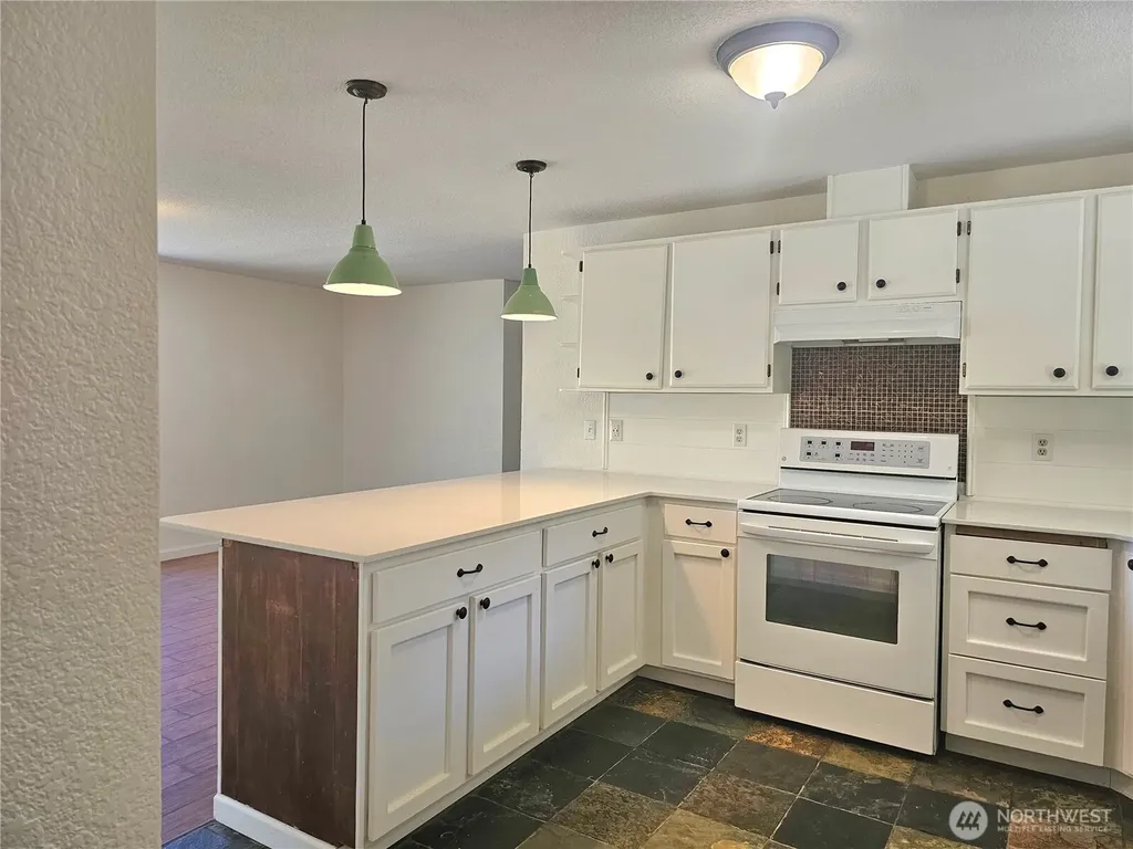 727 Tipsoo Loop S Rainier WA 98576
