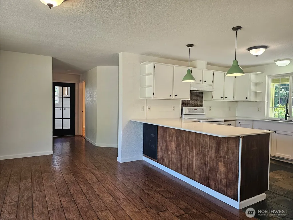 727 Tipsoo Loop S Rainier WA 98576