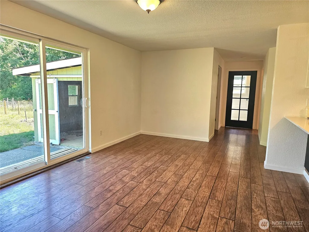 727 Tipsoo Loop S Rainier WA 98576