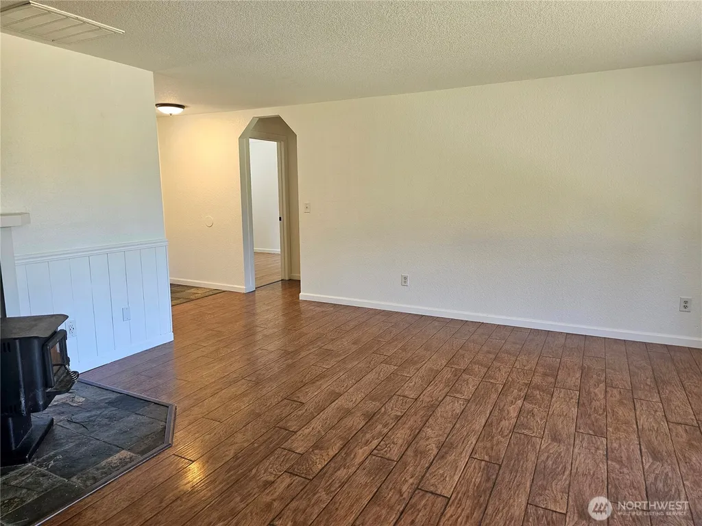 727 Tipsoo Loop S Rainier WA 98576