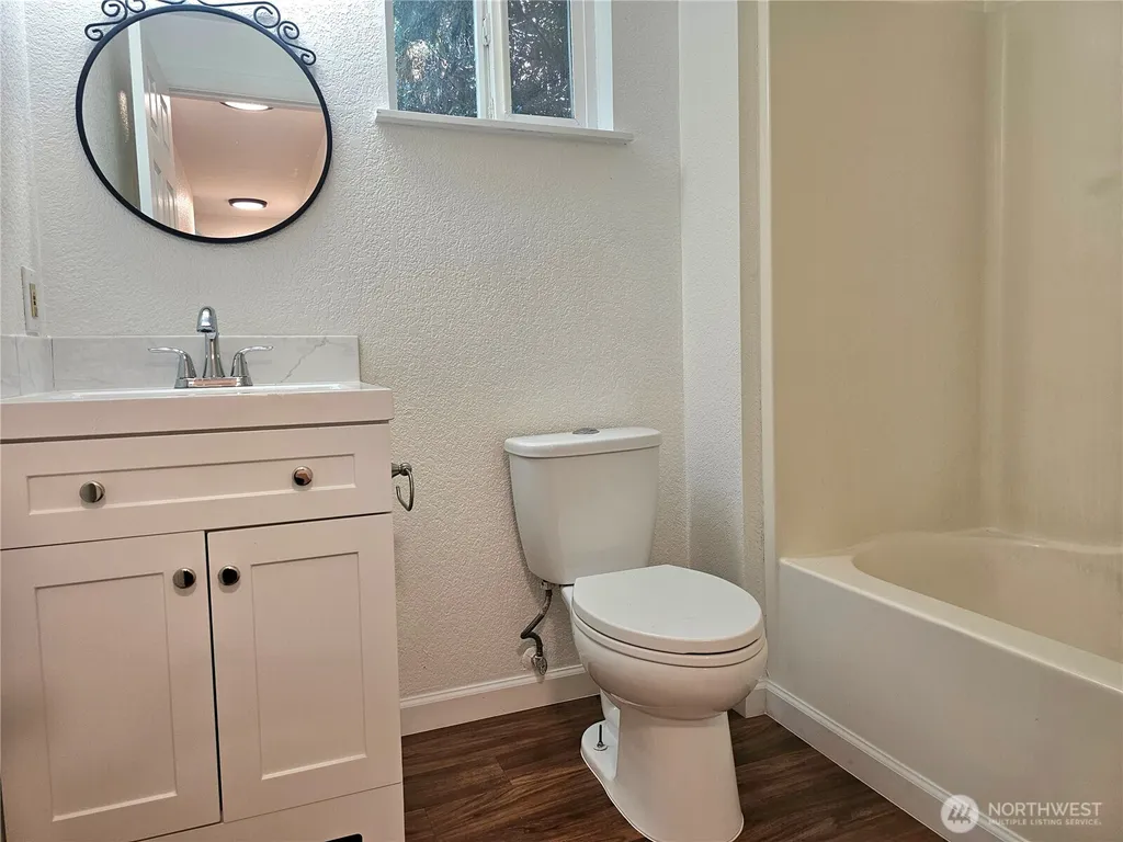 727 Tipsoo Loop S Rainier WA 98576