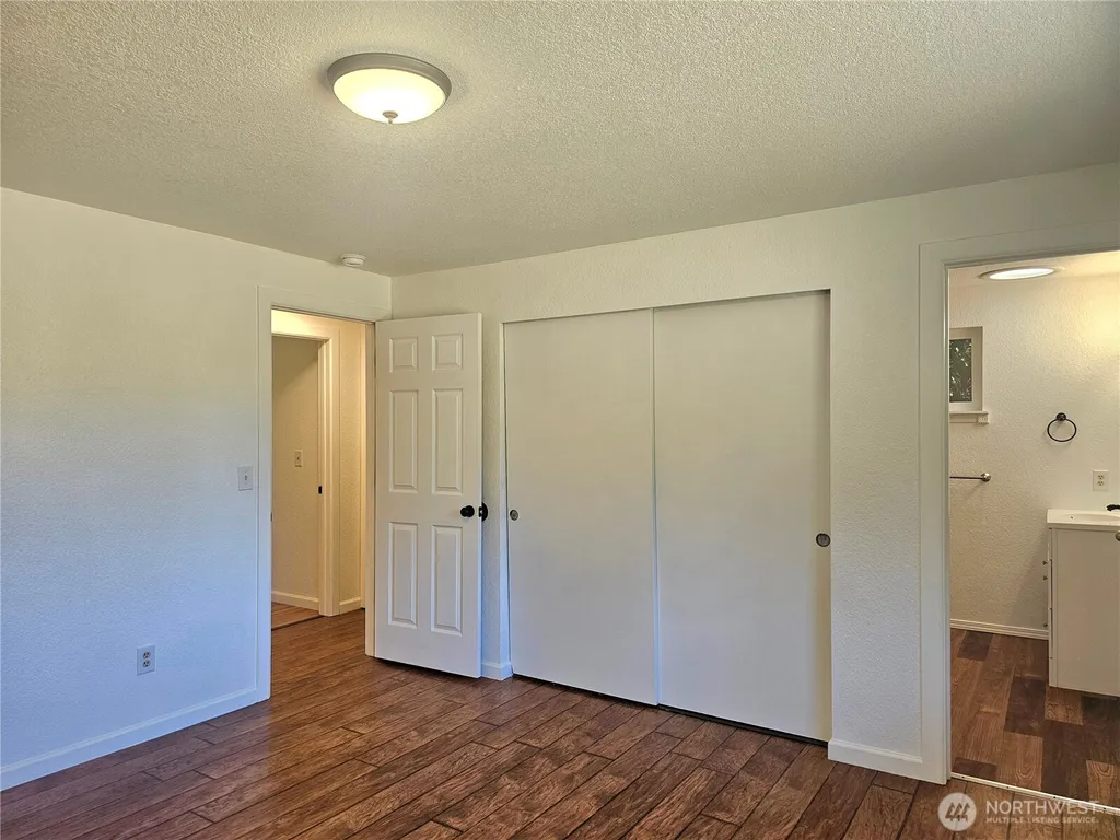 727 Tipsoo Loop S Rainier WA 98576