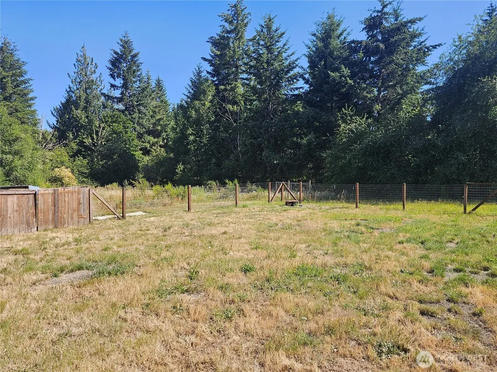 727 Tipsoo Loop S Rainier WA 98576