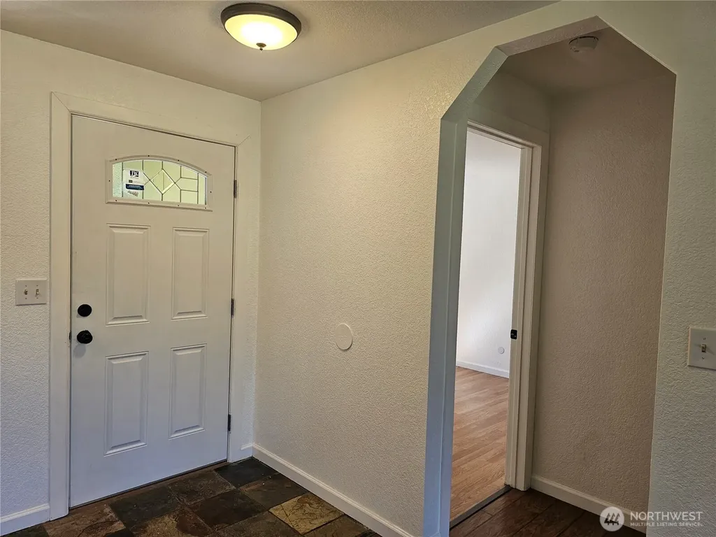 727 Tipsoo Loop S Rainier WA 98576