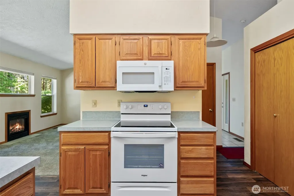 170 E Beaumont Drive Shelton WA 98584