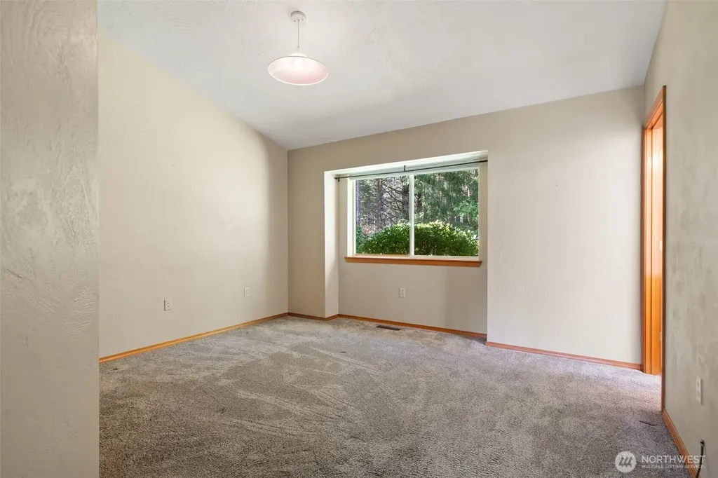 170 E Beaumont Drive Shelton WA 98584