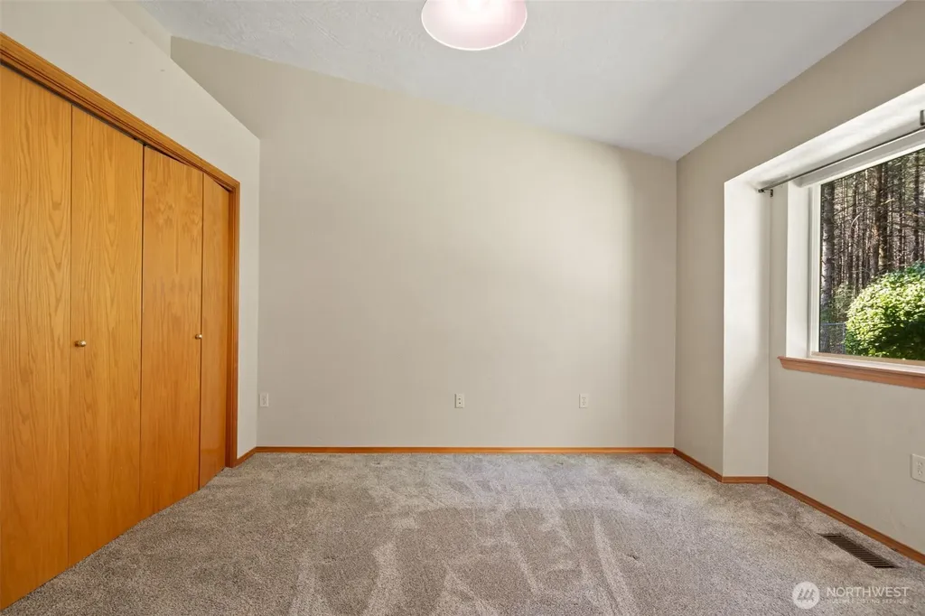 170 E Beaumont Drive Shelton WA 98584