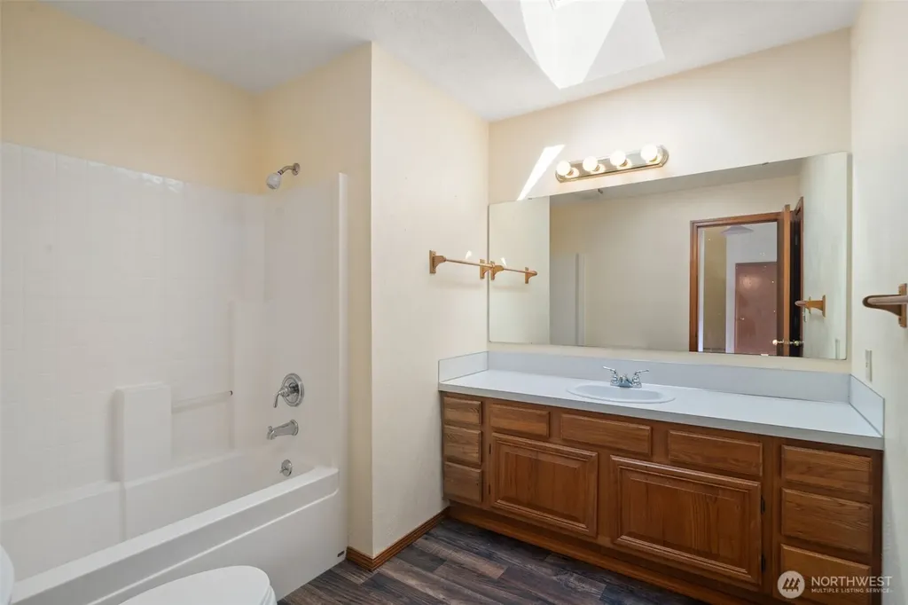 170 E Beaumont Drive Shelton WA 98584