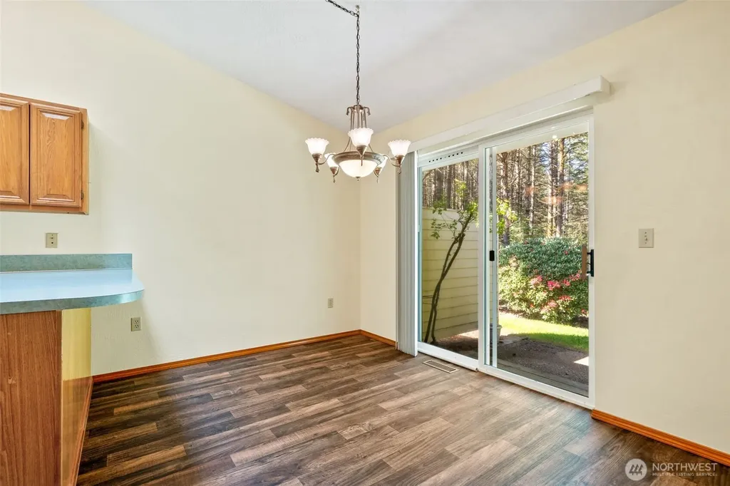170 E Beaumont Drive Shelton WA 98584