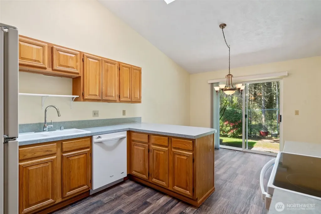 170 E Beaumont Drive Shelton WA 98584