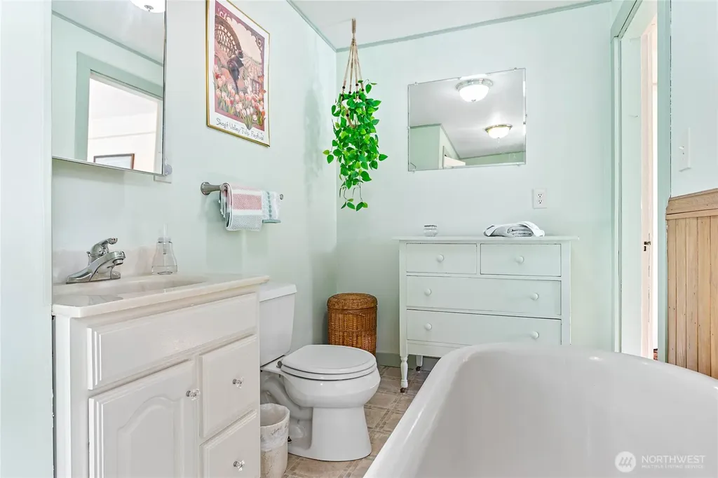 1305 W Illinois Street Bellingham WA 98225