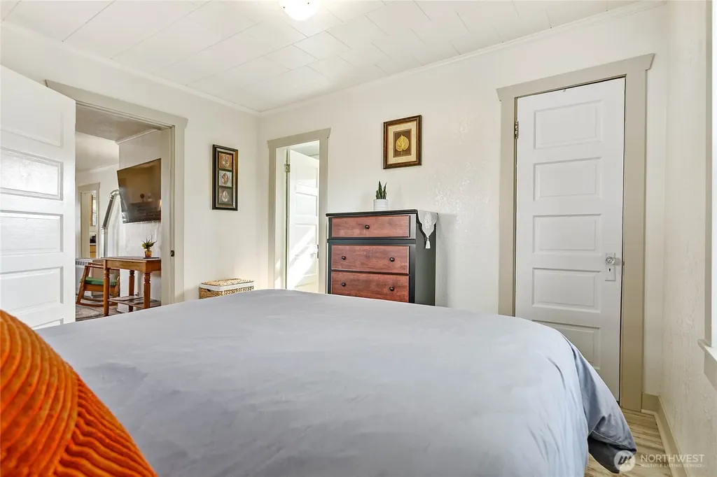 1305 W Illinois Street Bellingham WA 98225