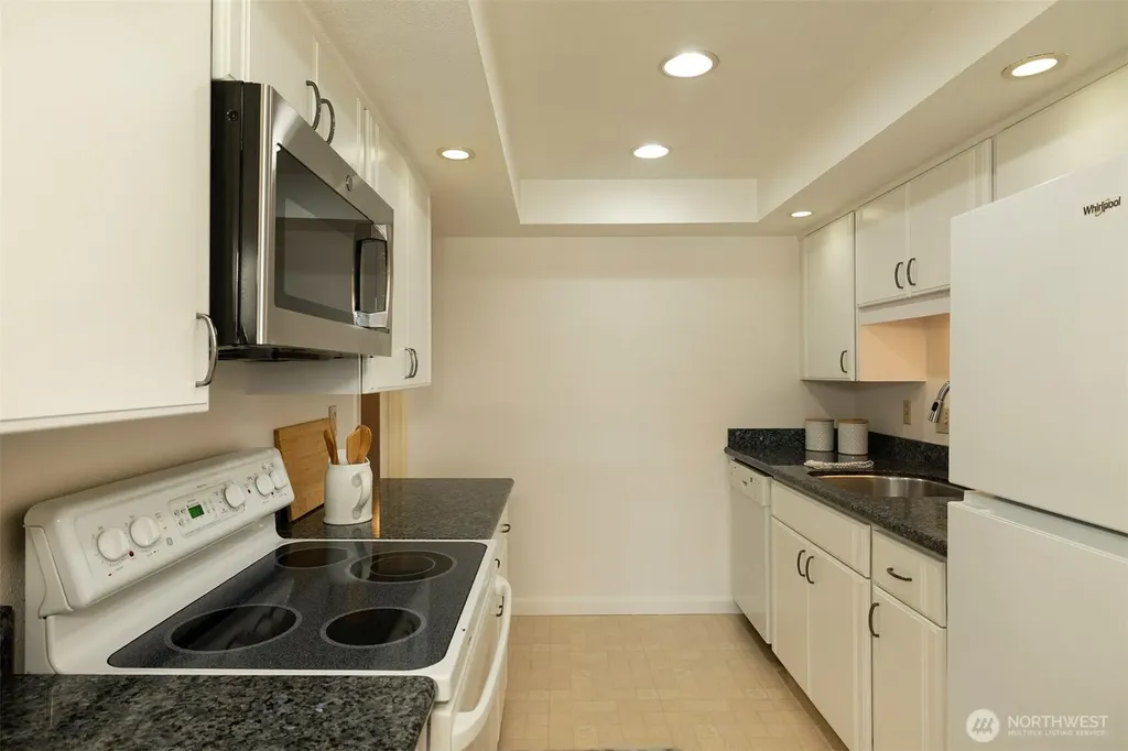 2219 13th Avenue W Seattle WA 98119