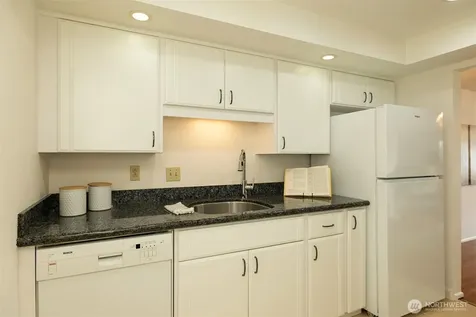 2219 13th Avenue W Seattle WA 98119