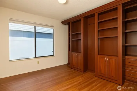 2219 13th Avenue W Seattle WA 98119