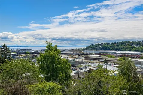 2219 13th Avenue W Seattle WA 98119