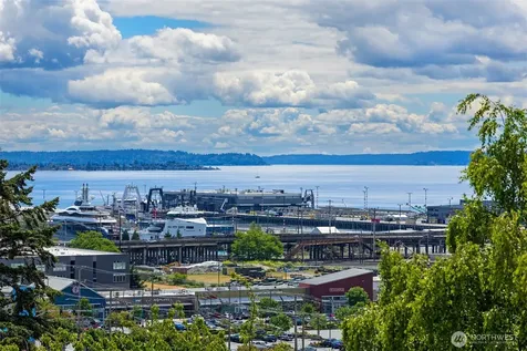 2219 13th Avenue W Seattle WA 98119