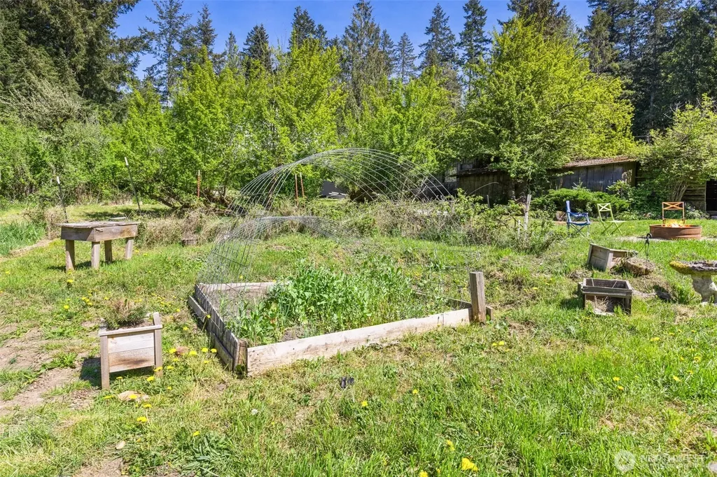 2252 Black Diamond Road Port Angeles WA 98363