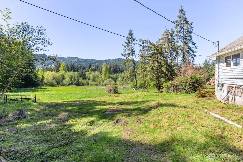2252 Black Diamond Road Port Angeles WA 98363