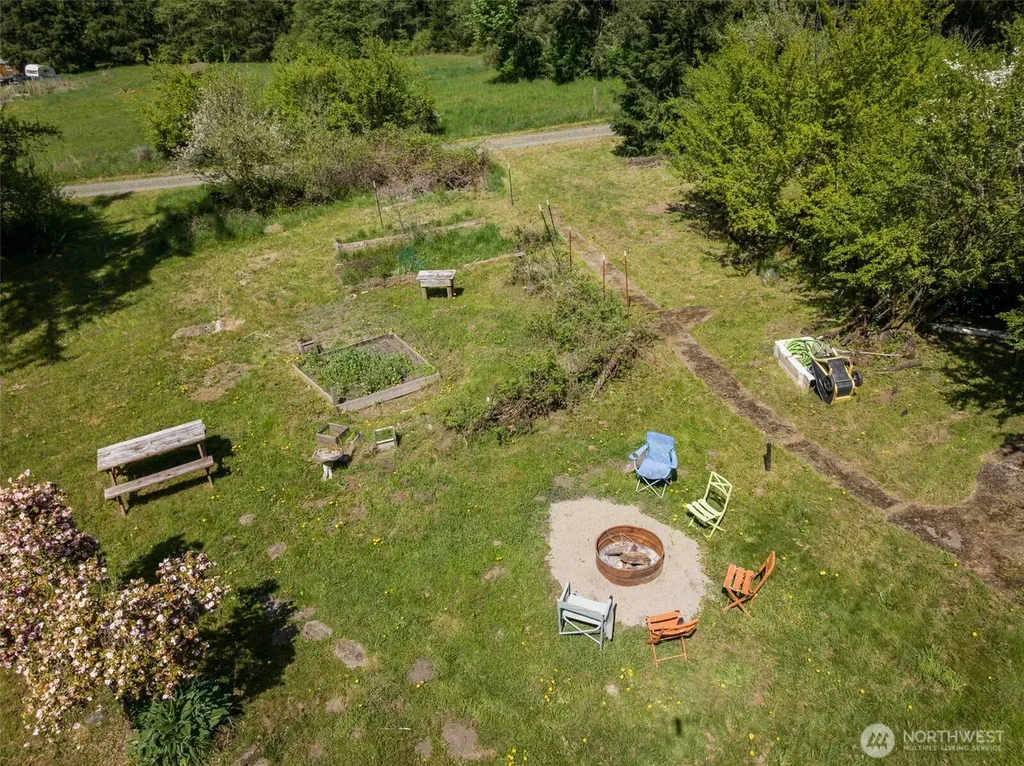 2252 Black Diamond Road Port Angeles WA 98363