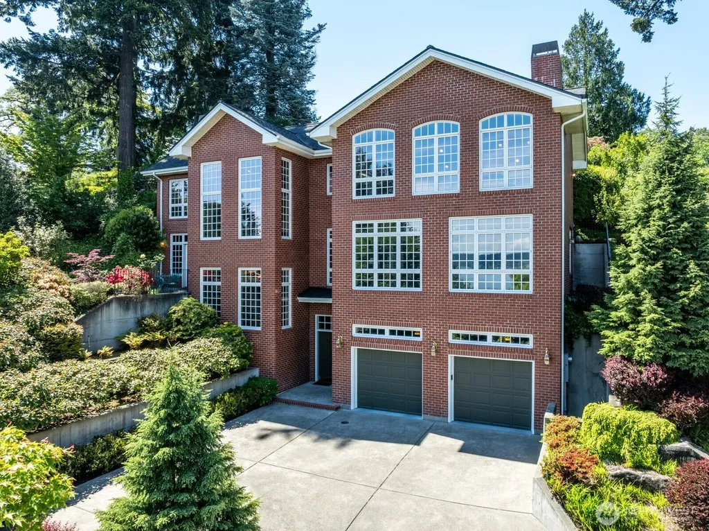 6681 NE Windermere Street Seattle WA 98115