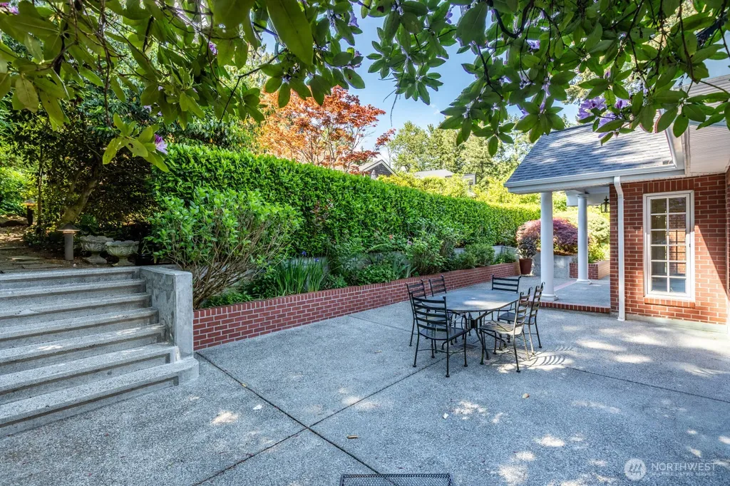 6681 NE Windermere Street Seattle WA 98115